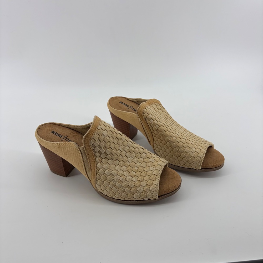 Minnetonka Womens 9 Tan Mules Woven Fabric Open Toe Block Heel 71801